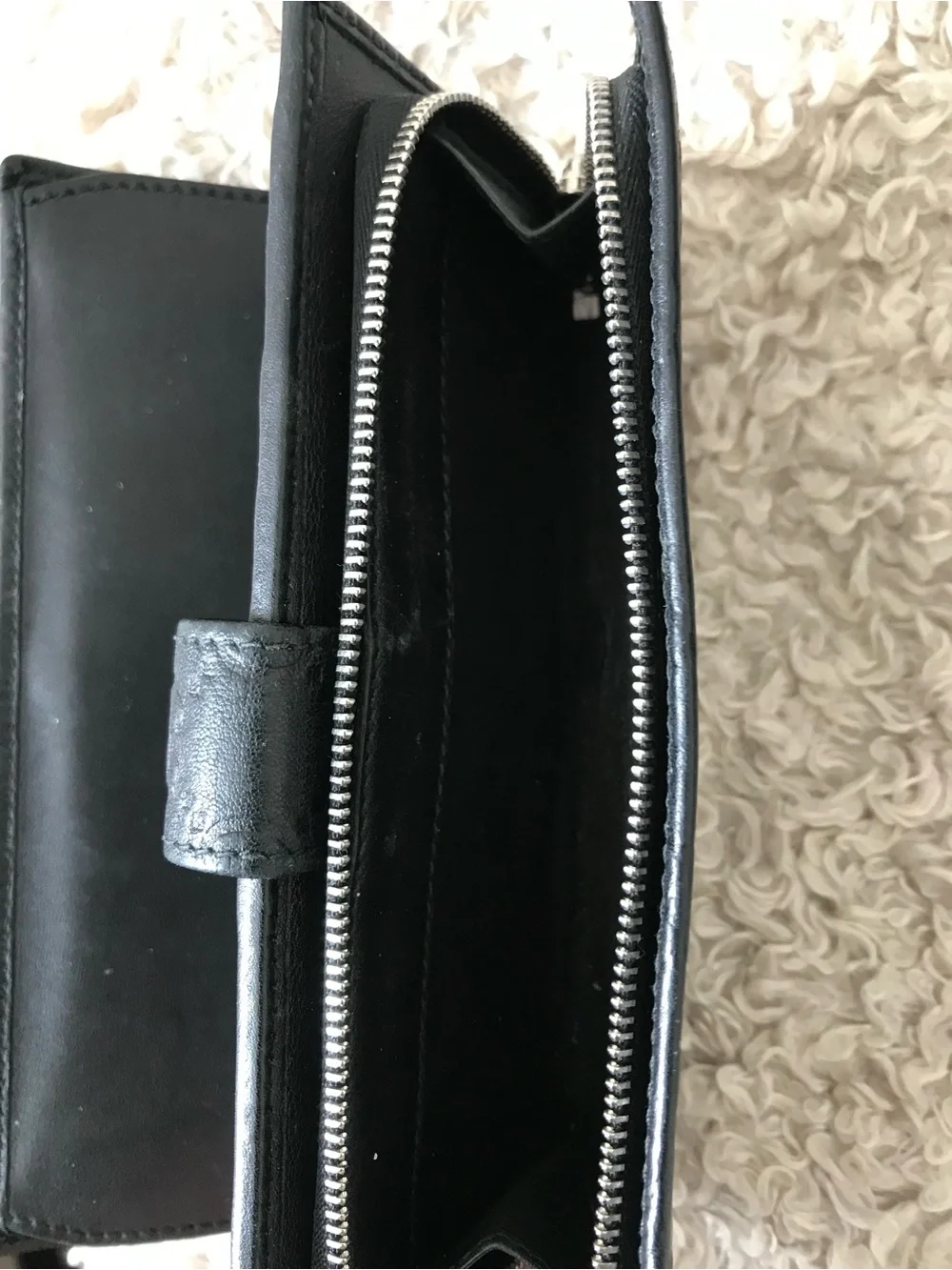 Gucci GG Supreme Zip Around Continental Wallet Gucci Black